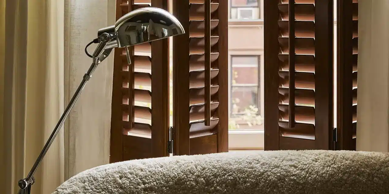 Hunter-Douglas-Top-Shutters